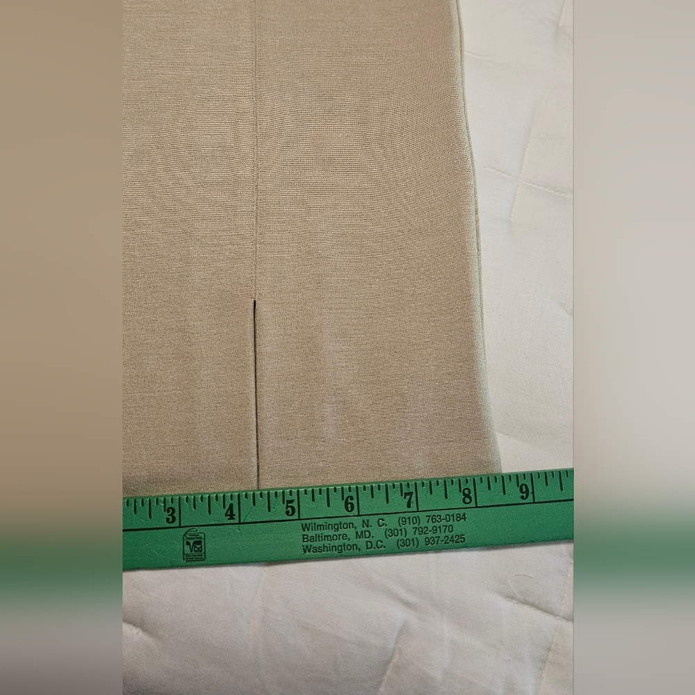 NWT J. McLaughlin Deanne Straight Leg Crop Pant: Color- Heather Sand: Size- 14 - Picture 12 of 15